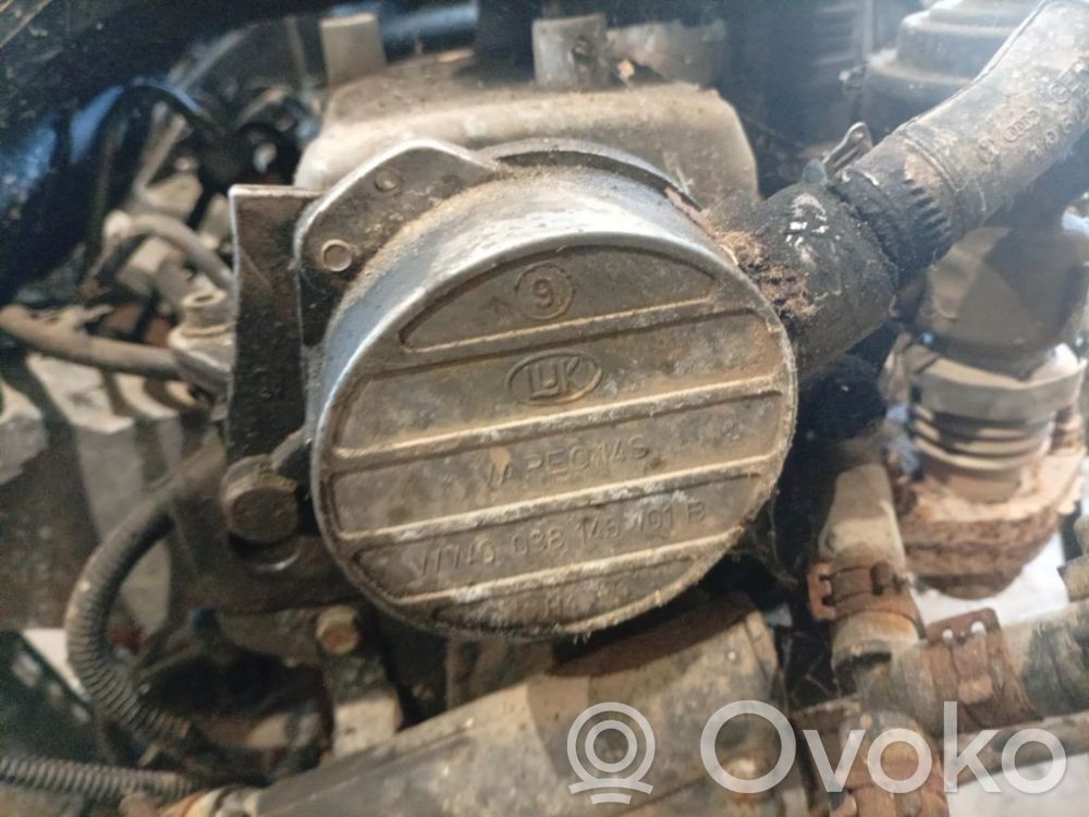 Volkswagen Golf IV Pompă vacuum 