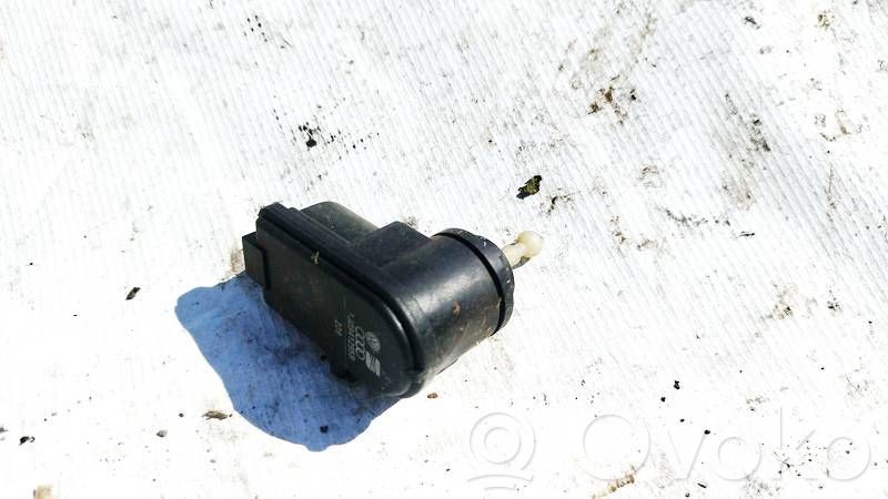 Volkswagen Golf IV Motorino di regolazione assetto fari 