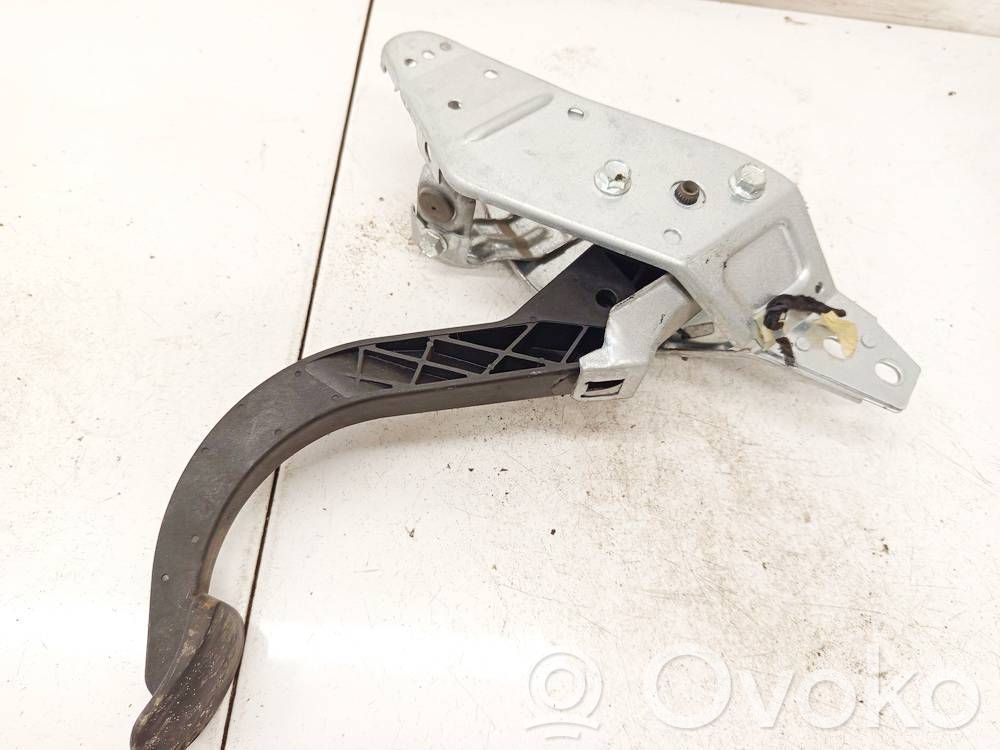 Opel Astra H Pedal de embrague 