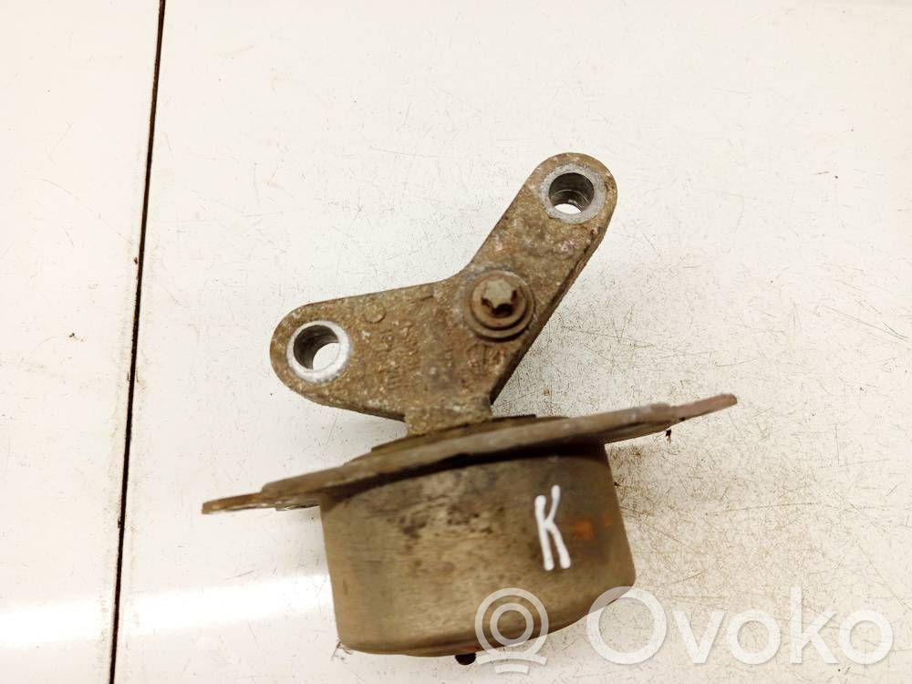 Engine mount bracket   13159996,13159996