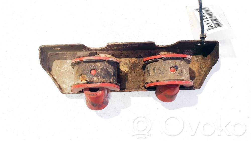 Citroen C5 Muffler mount bracket/holder 