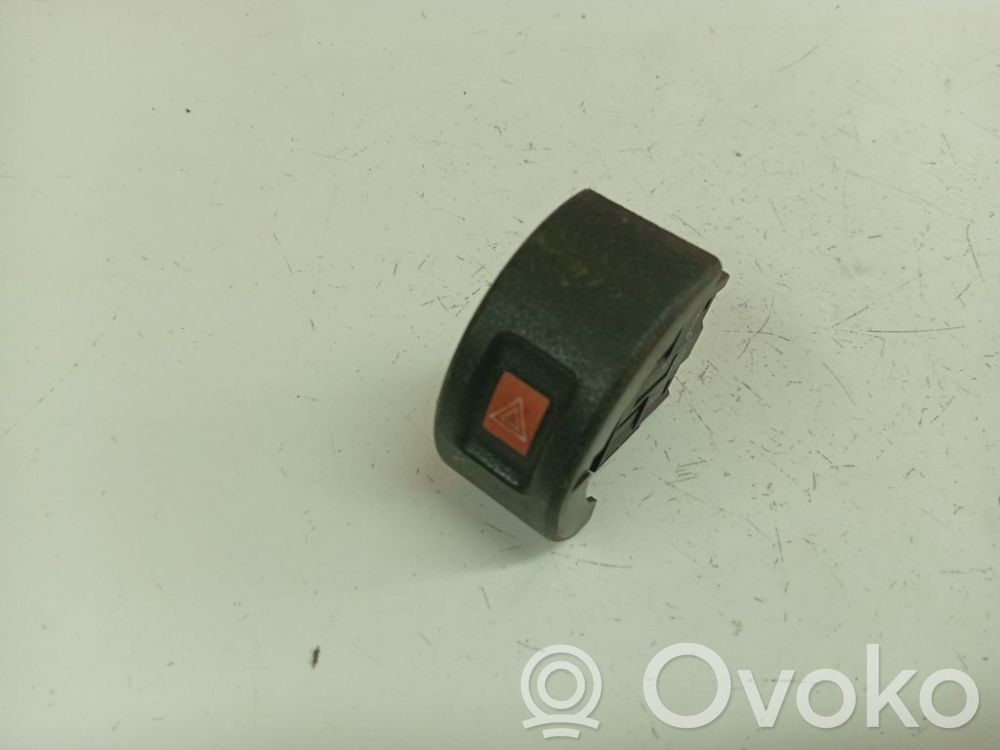 Opel Astra G Interrupteur feux de détresse