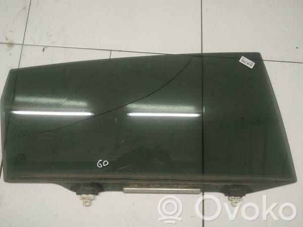 Toyota Corolla Verso AR10 Vetro del finestrino della portiera posteriore 