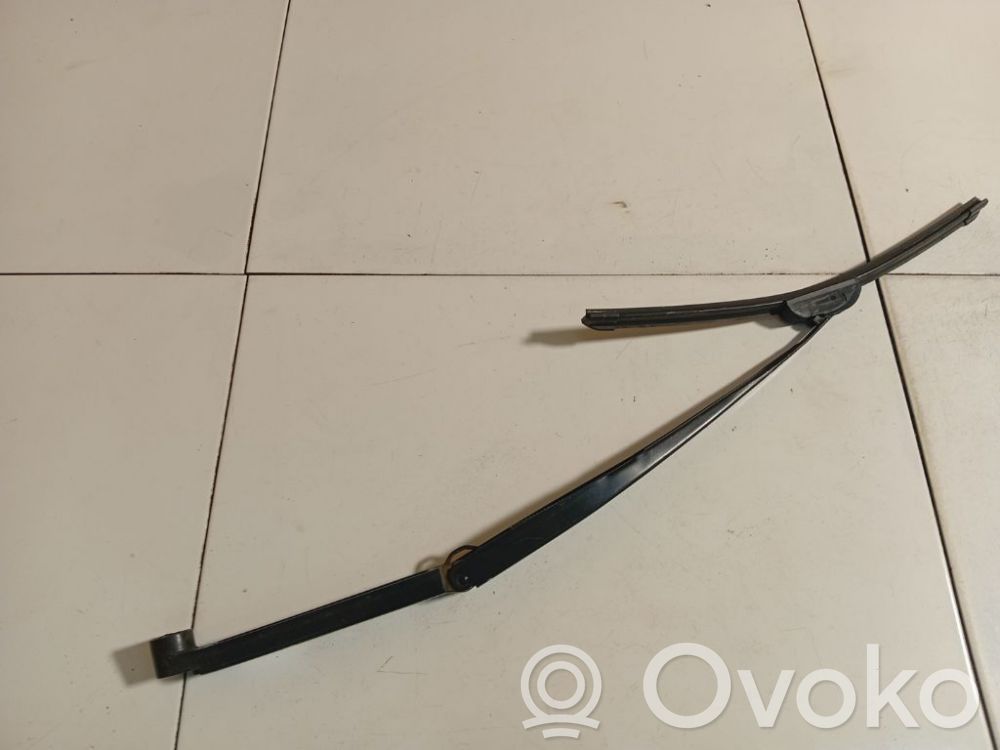 Subaru Legacy Brazo del limpiaparabrisas delantero 