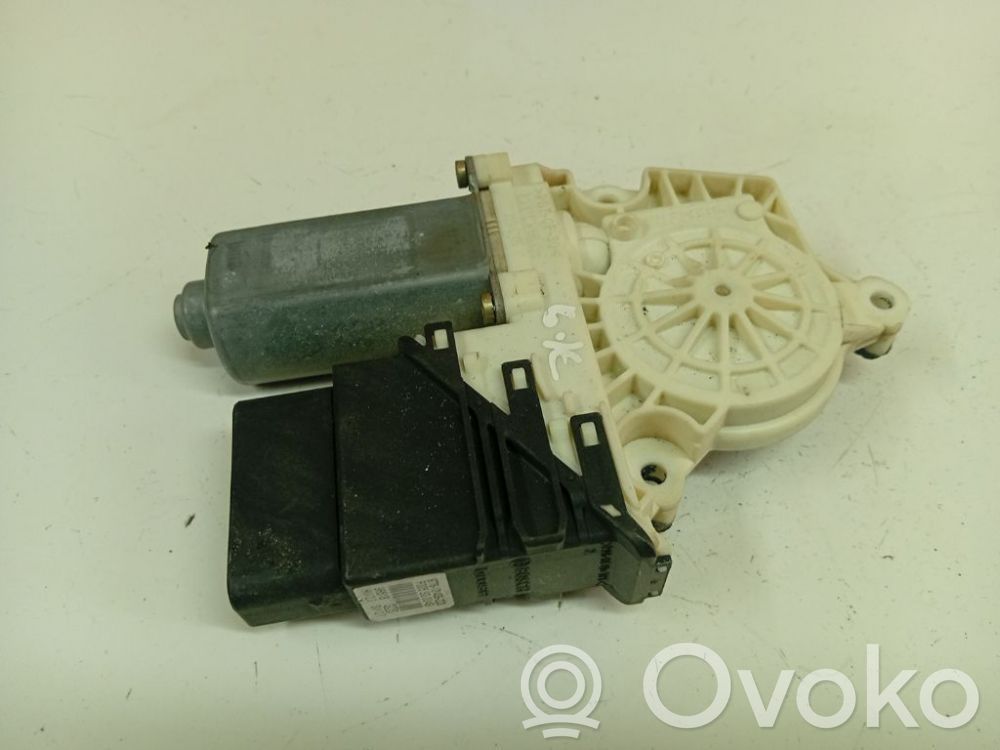 Volkswagen Golf IV Motor macara geam ușă spate 