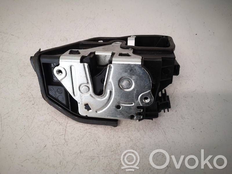 BMW 5 F10 F11 Serratura portiera anteriore 