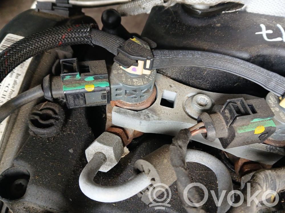 Inyector de combustible   04L130277AJ,0445110477,04L130277AJ