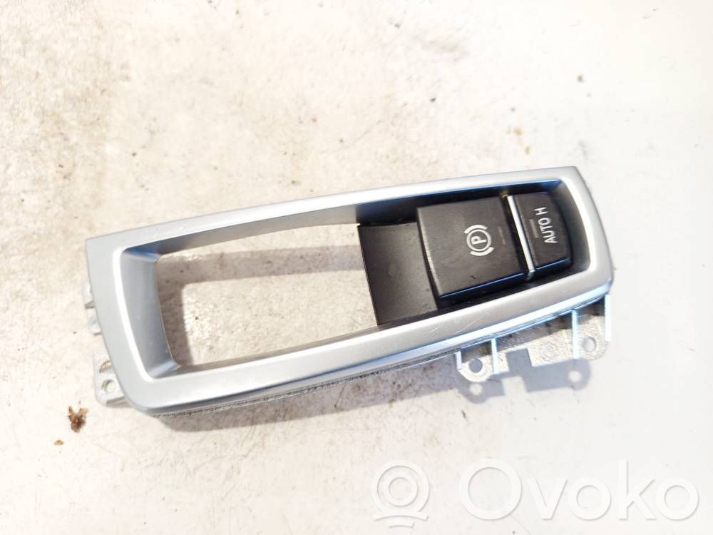 BMW 5 F10 F11 Comutator frână parcare 