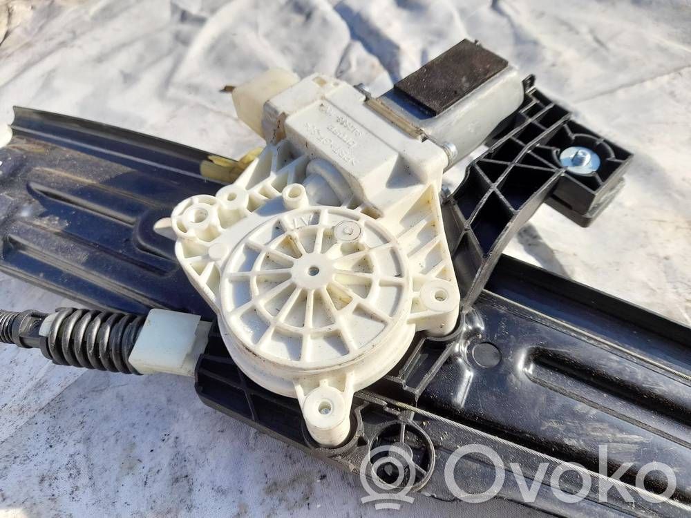 BMW 5 F10 F11 Motor macara geam ușă spate 