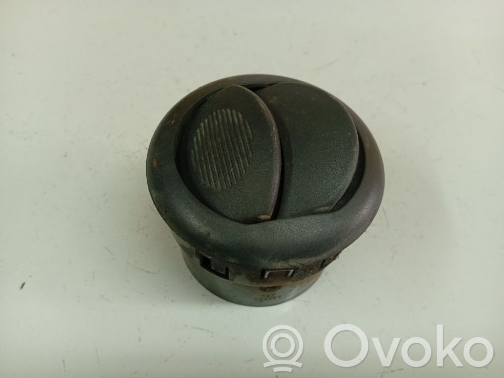Iveco Daily 30.8 - 9 Grilă ventilație centrală 