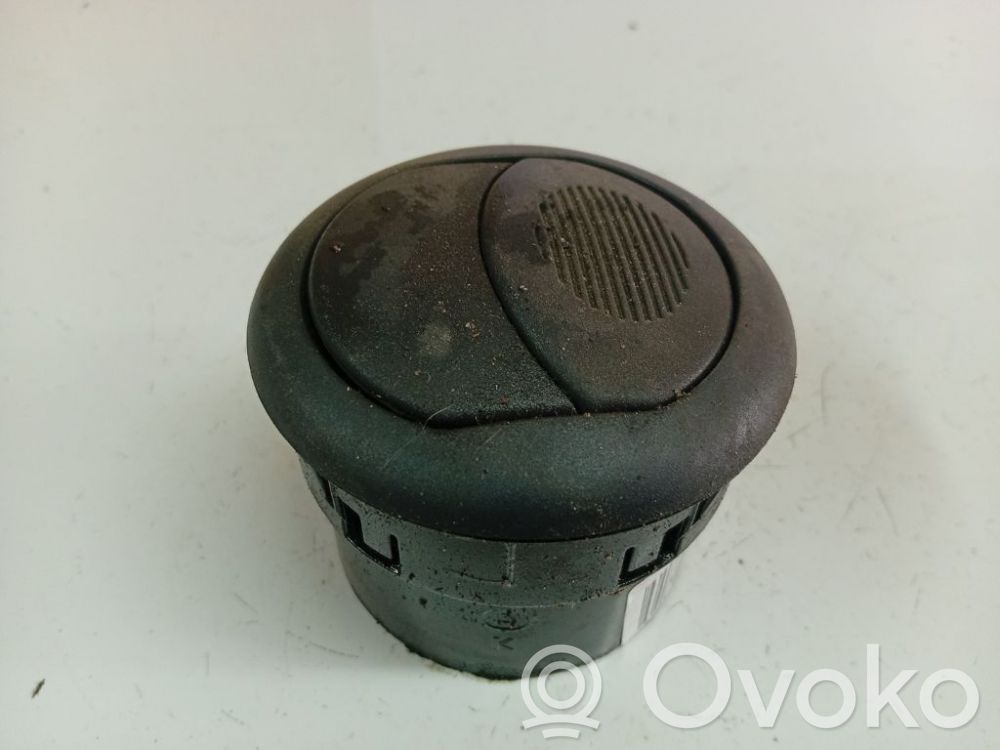 Iveco Daily 30.8 - 9 Grilă ventilație centrală 