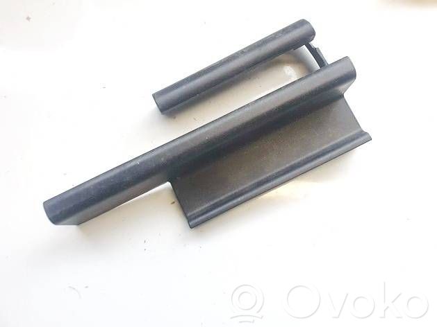 BMW 7 E65 E66 Takaistuintilan alempi sivulista