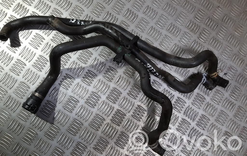 BMW 5 GT F07 Tubo flessibile del liquido di raffreddamento del motore 