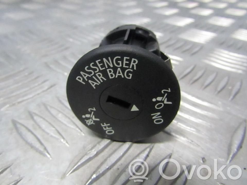BMW 5 GT F07 Comutator pornit/oprit airbag pasager
