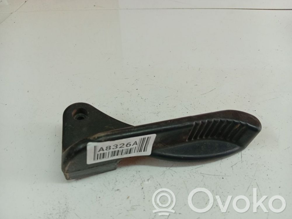 Iveco Daily 30.8 - 9 Manetă capotă 