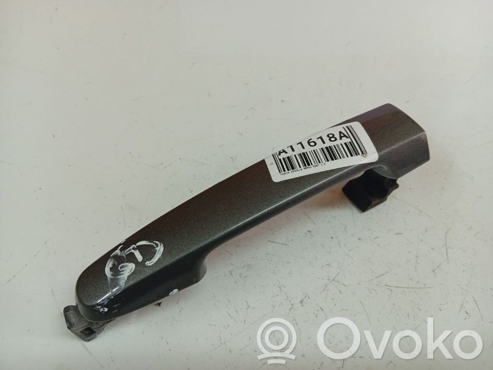 Toyota Corolla Verso AR10 Maniglia esterna per portiera anteriore 