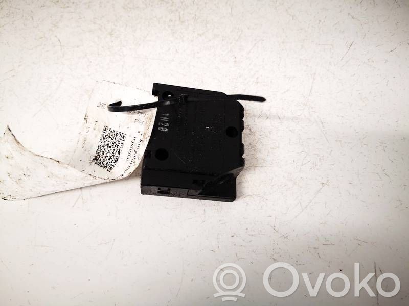 Unidad de control/módulo de alarma   7M0959121,7M0959121,7M0959121,95VW15K607AA