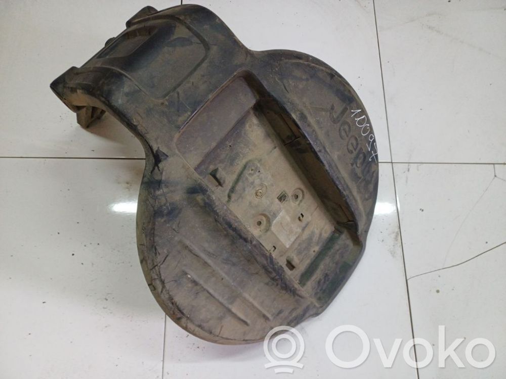 Jeep Cherokee Bullone fissaggio ruota di scorta