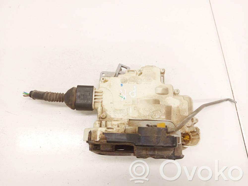 Etuoven lukko   4F1837015,4F1837015