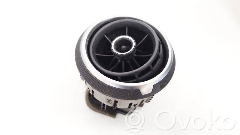 Grille d'aération centrale   8V0820901,8V0820901