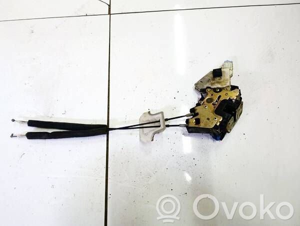 Infiniti G35 Încuietoare ușă spate