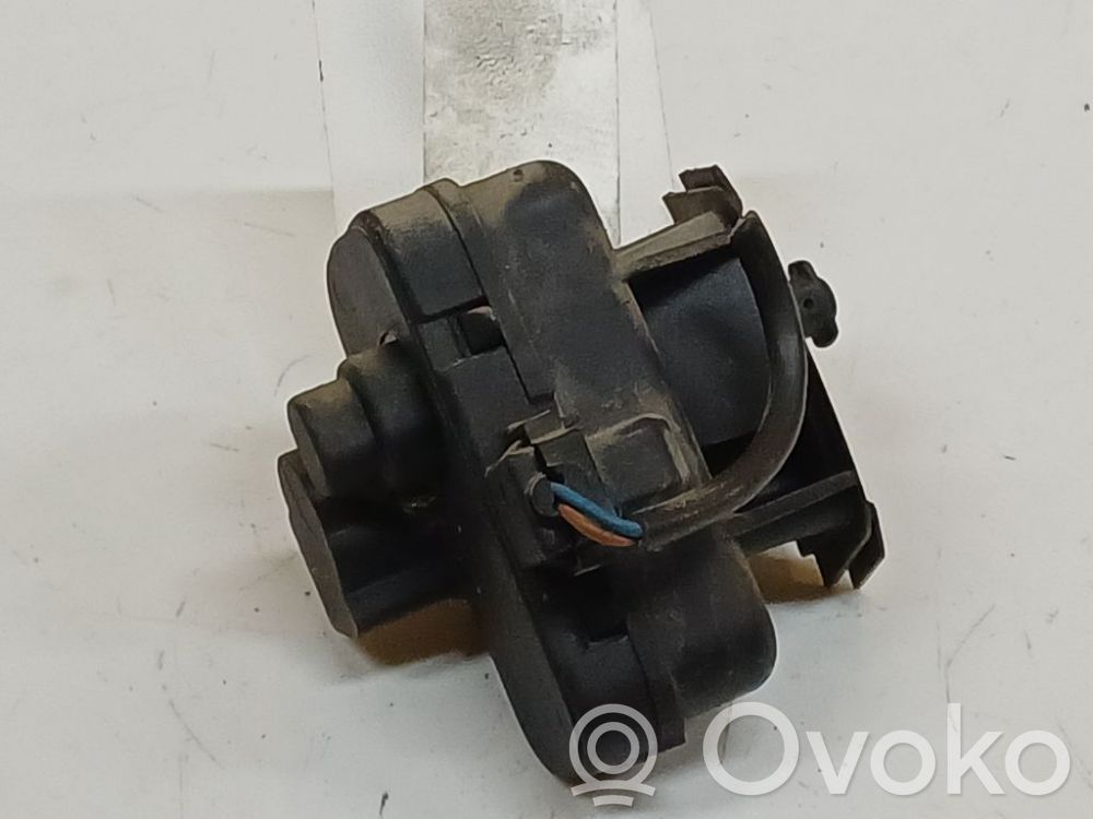 Skoda Superb B6 (3T) Motor de bloqueo de puertas 