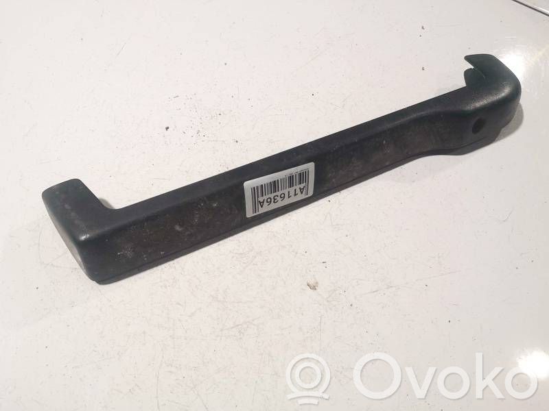 Volkswagen Golf IV Rivestimento inferiore laterale del sedile posteriore 
