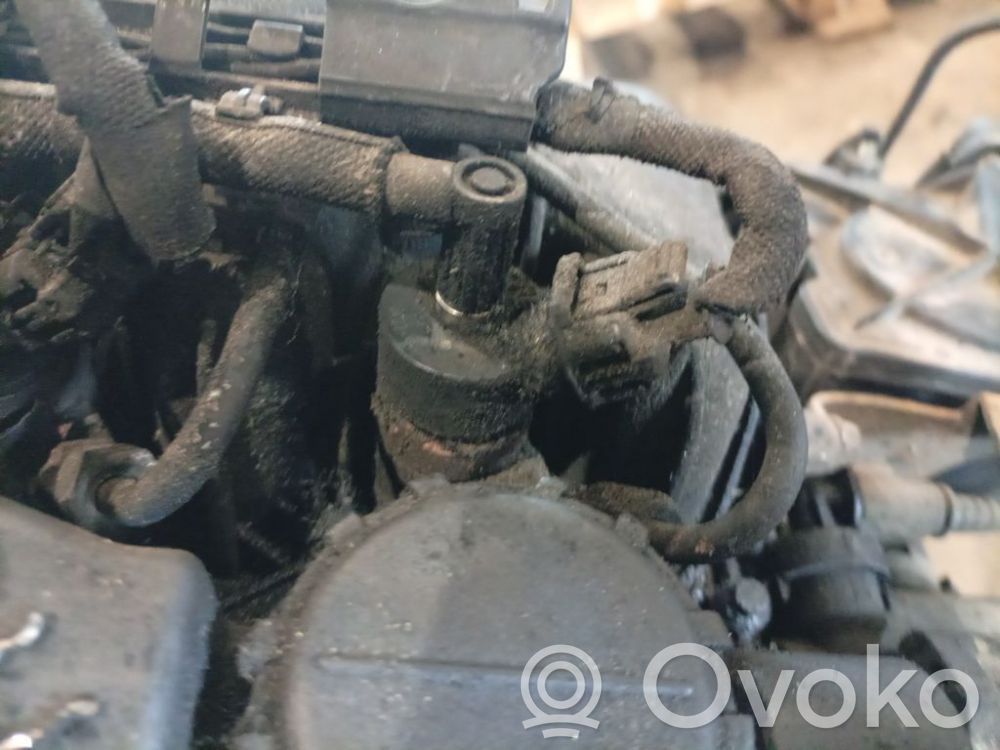 Peugeot Expert Wtryskiwacz paliwa 