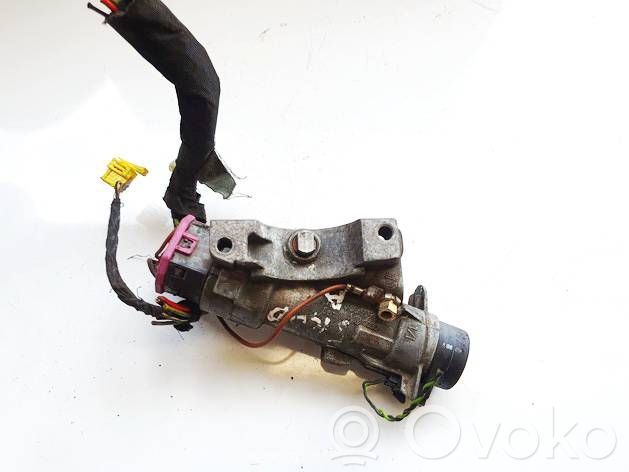 Audi A4 S4 B5 8D Butuc cheie contact 