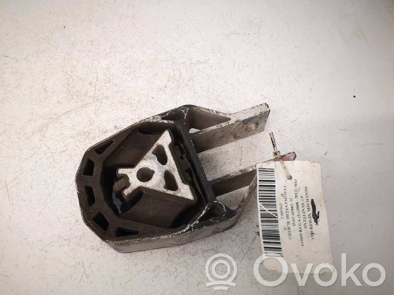 Moottorin kiinnikekorvake   AV616P082AC,AV616P082AC,AV616P082AC
