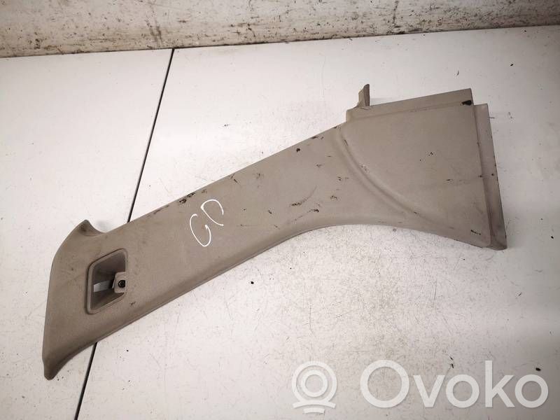 Volvo V50 Revêtement de pilier (bas)