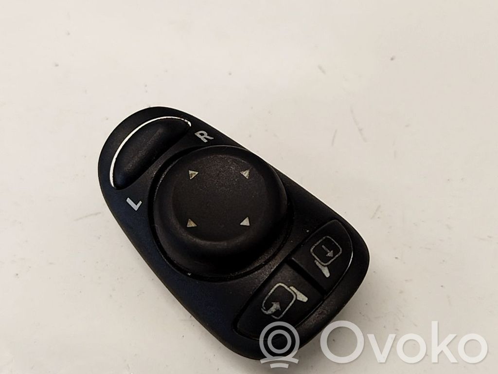 Saab 9-3 Ver2 Sivupeilin kytkin