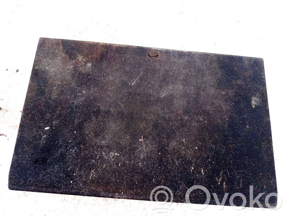 Toyota Corolla Verso AR10 Doublure de coffre arrière, tapis de sol