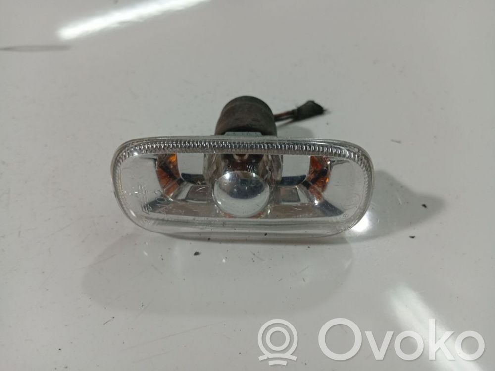 Audi A3 S3 8P Feu clignotant répétiteur d'aile avant 