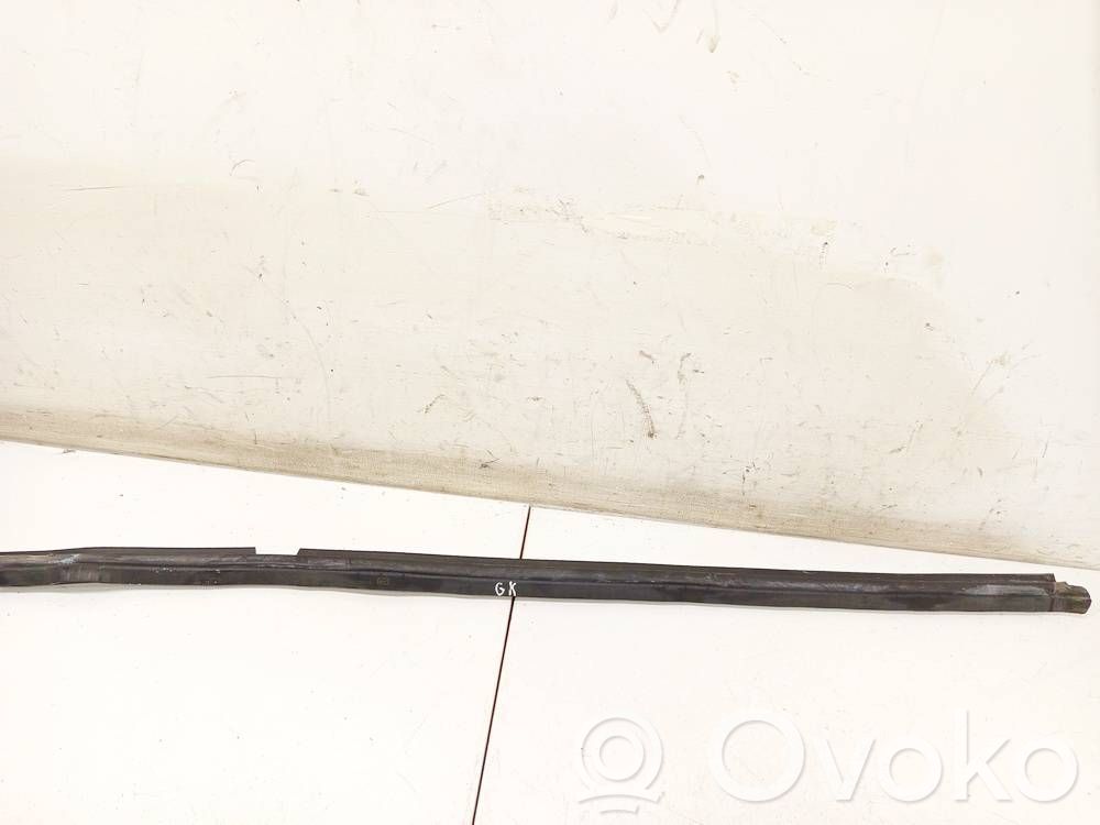 Opel Insignia A Takaoven kumitiiviste