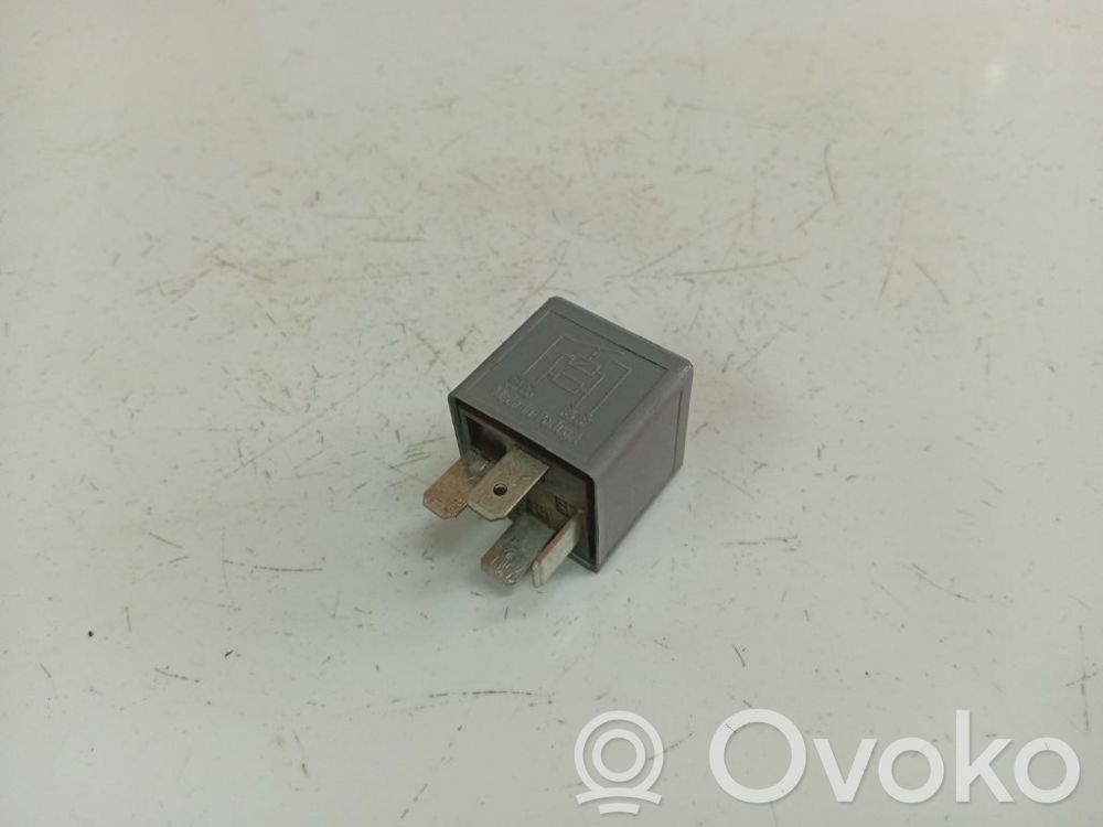Audi A6 S6 C6 4F Otros relés 