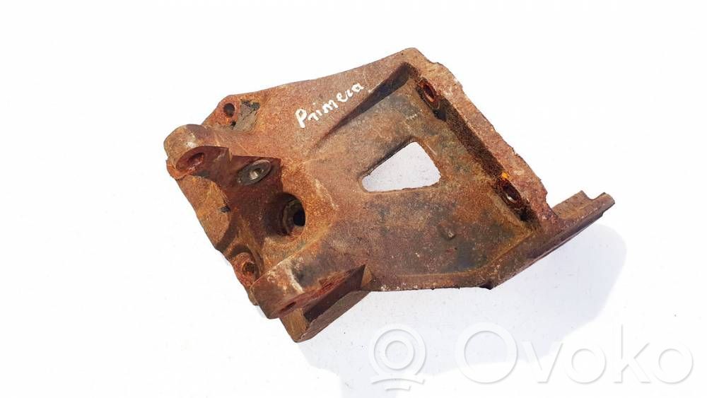 Nissan Primera Support, suspension du moteur 