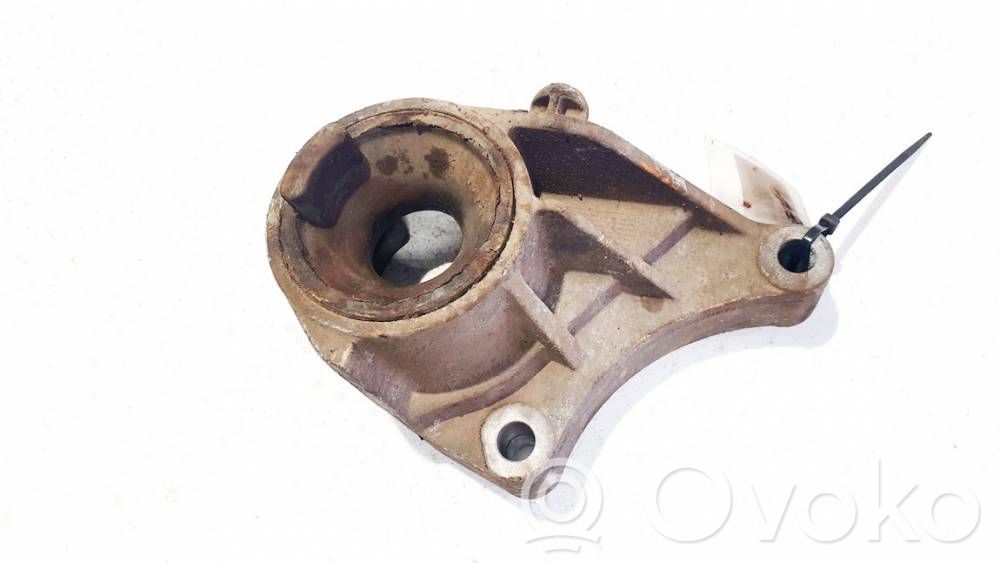 Opel Meriva A Engine mount bracket