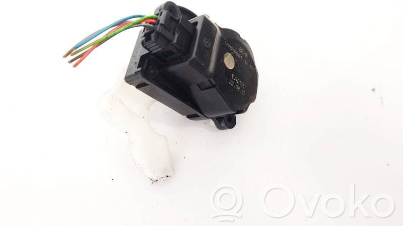 Opel Astra J Tuloilmaventtiilin käyttömoottori 