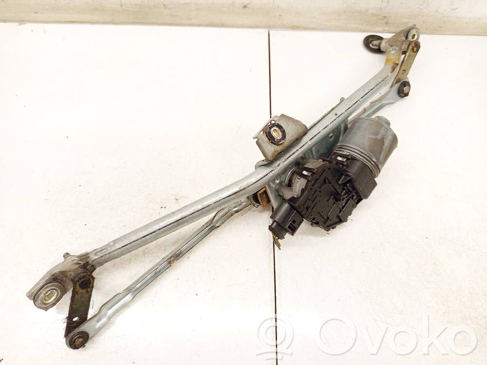 Volkswagen PASSAT B5.5 Mechanizm i silniczek wycieraczek szyby przedniej / czołowej 