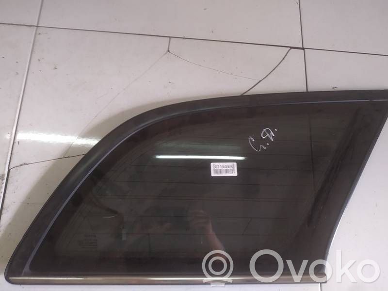 Toyota Avensis T250 Vitre latérale arrière 