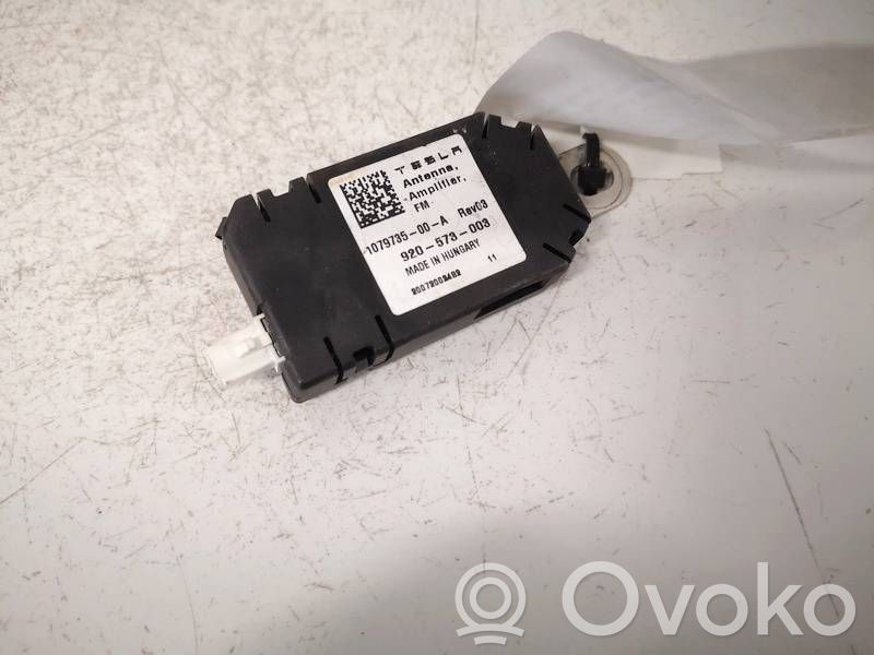 Tesla Model 3 Unidad de control de la antena