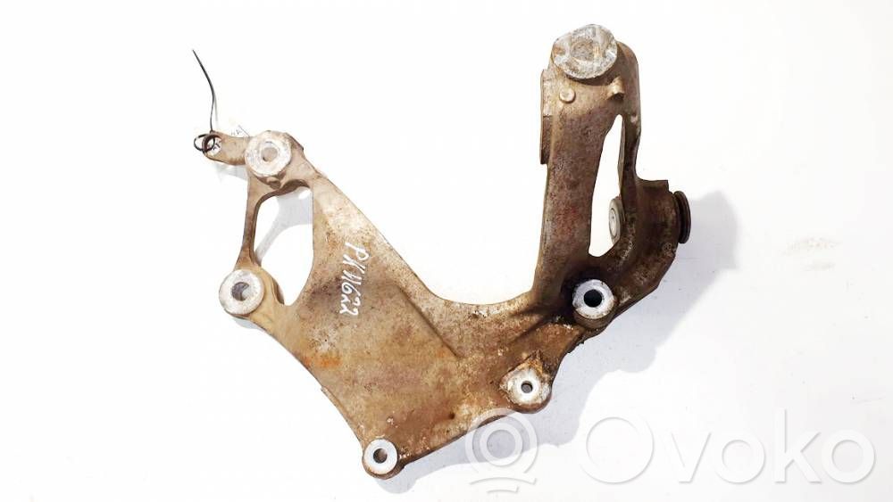 Honda Civic Dolny wahacz przedni 