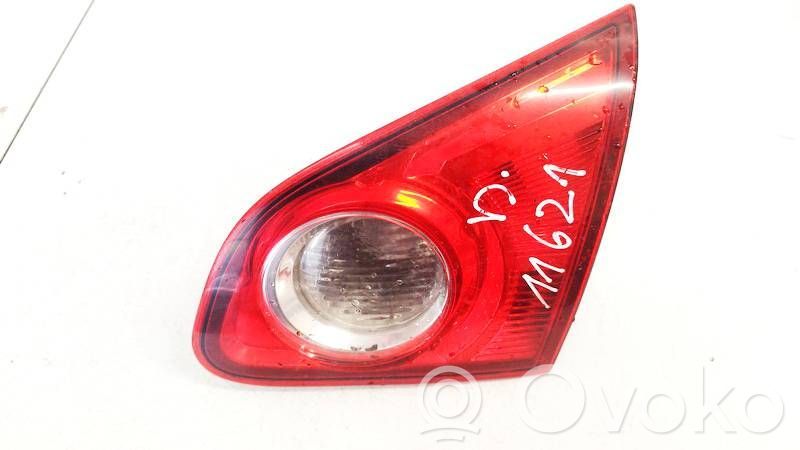 Nissan Qashqai Lampy tylnej klapy bagażnika 