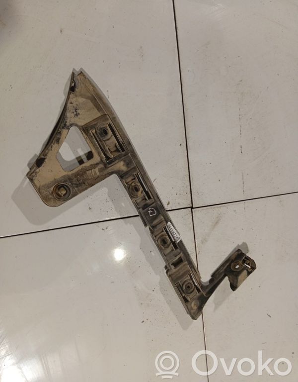 Volkswagen PASSAT B6 Soporte de montaje del parachoques trasero 
