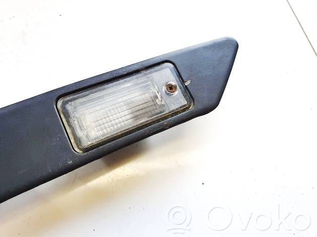 Audi A4 S4 B7 8E 8H Rekisterikilven valo