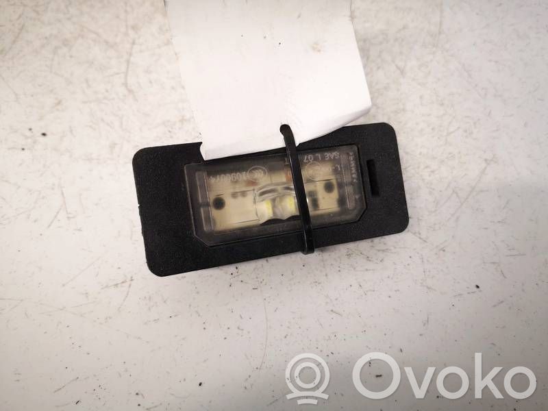 BMW 5 F10 F11 Lampa oświetlenia tylnej tablicy rejestracyjnej 