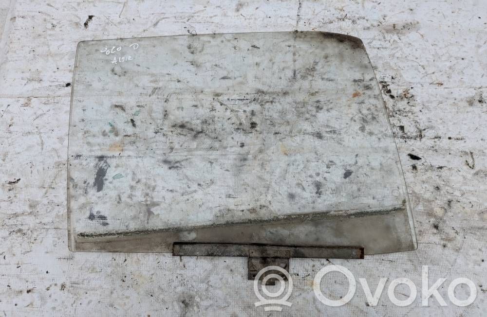 Volkswagen Polo II 86C 2F Vetro del finestrino della portiera posteriore 