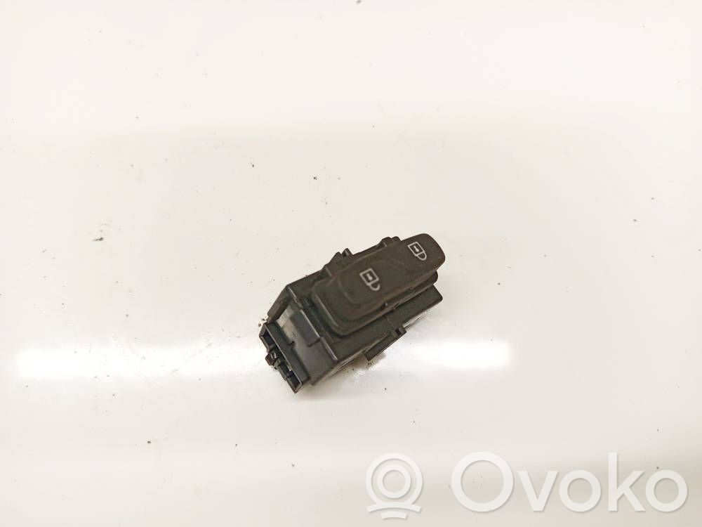 Volvo XC60 Keskuslukituksen kytkin