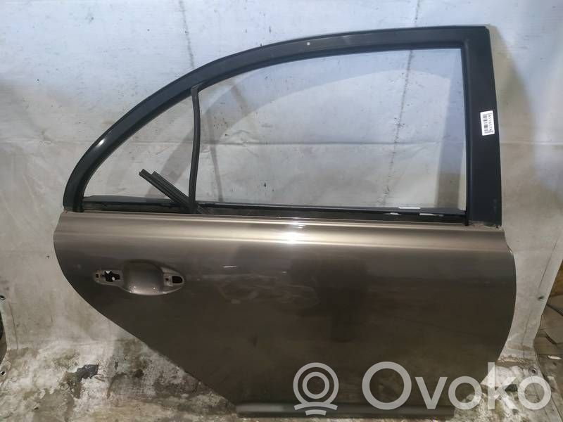 Toyota Avensis T250 Aizmugurējās durvis 